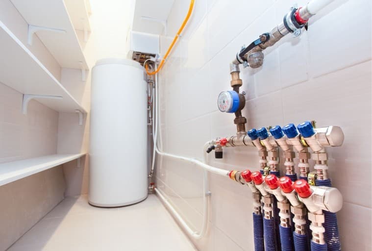 Remplacement et entretien de chauffe-eau par DEN Sanitaire à Martigny et Verbier